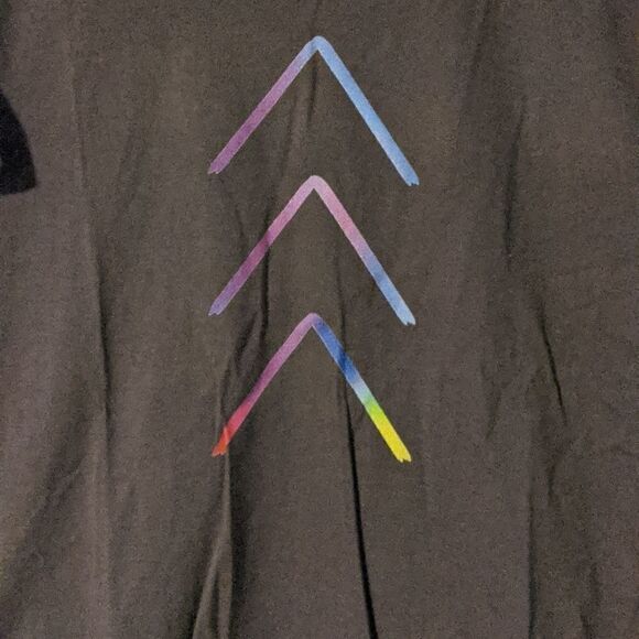 𝅺nwt XL ladies t-shirt tribe 3 arrows Lucky Few down syndrome cute - Picture 2 of 8